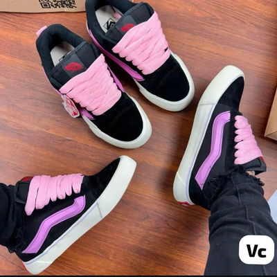 Vans KNU negro con rosa 