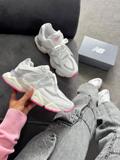 New Balance 9060 gris base rosa