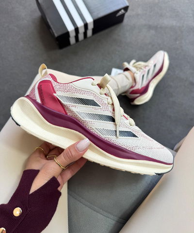 Adidas Adizero Boston blanco con bordo