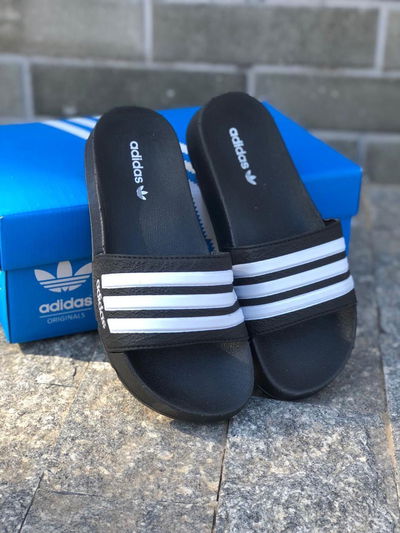 Ojotas Nike y Adidas slide