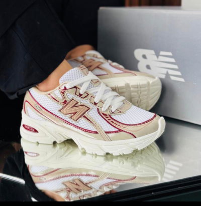 New Balance 740