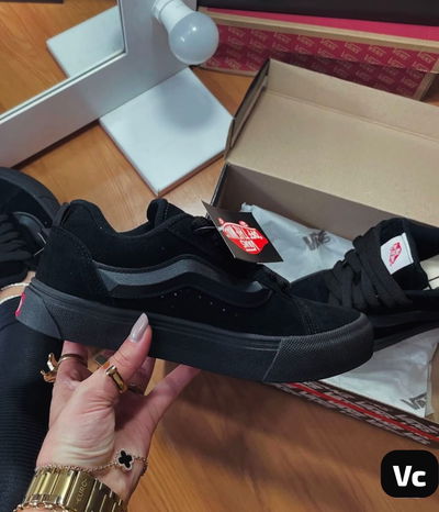 Vans KNU negras total black
