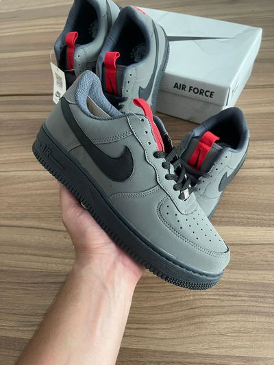 Nike Air Force gris y negras