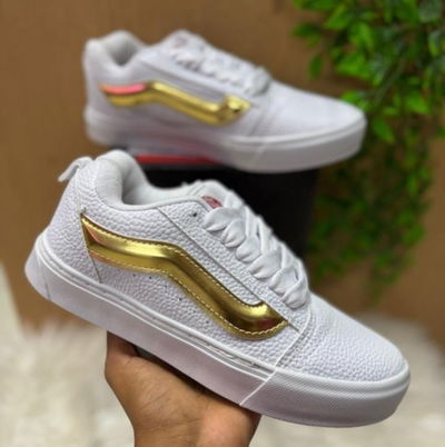 Vans KNU blanca con dorado 