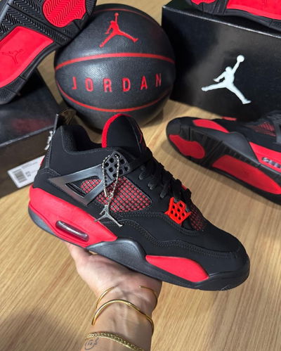 Nike Jordan retro 4 negras y rojo 