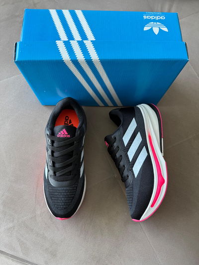 Adidas Supernova negras