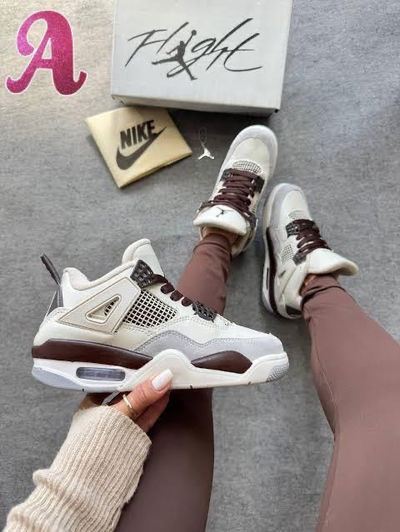 Nike Jordan retro 4 blanca con marrón 