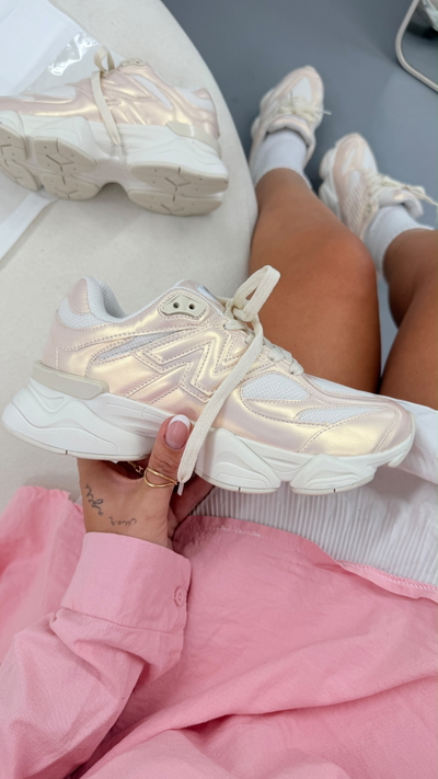 New Balance 9060