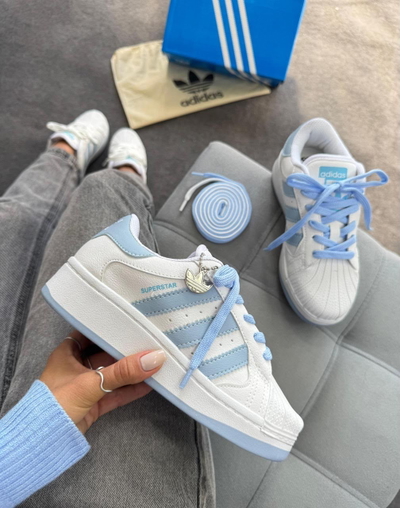 Adidas Superstar con plataforma 