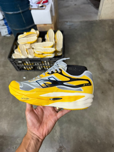 New Balance Elite