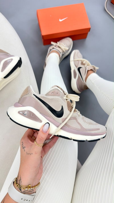 Nike Structure 