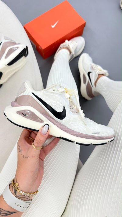 Nike Structure 