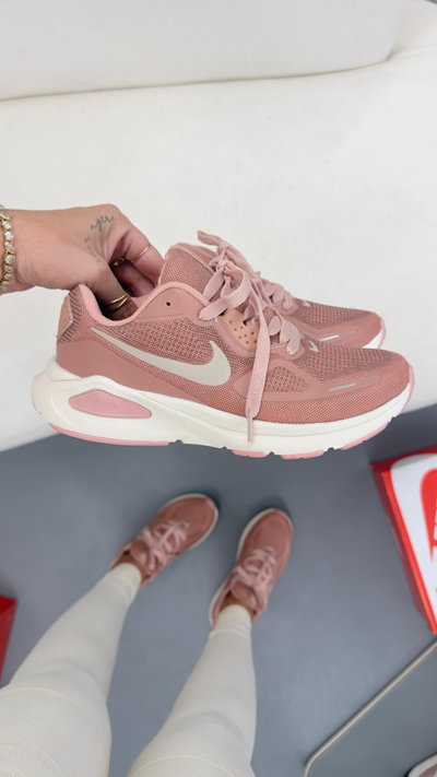 Nike Structure 