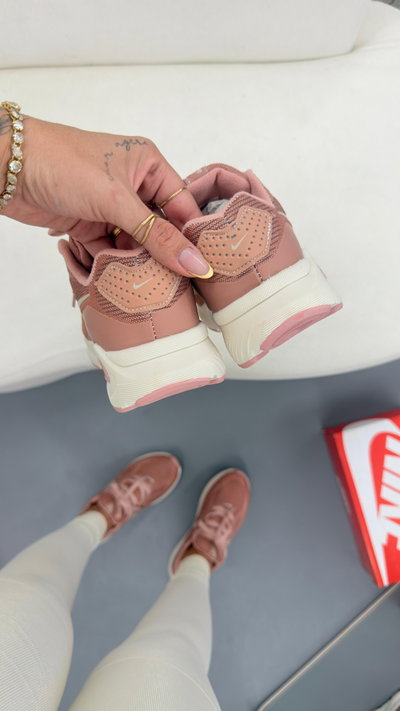 Nike Structure 