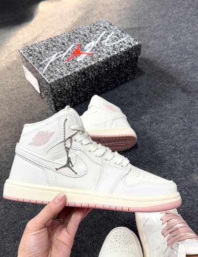 Nike Jordan botitas