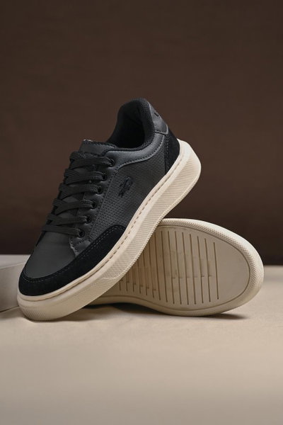 Lacoste casual
