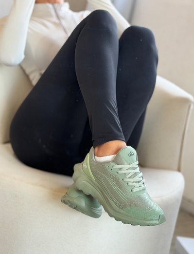 Alo Yoga Runner