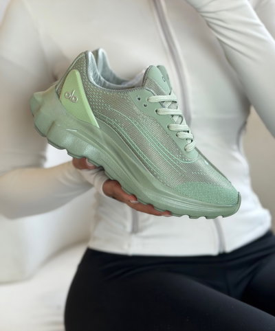 Alo Yoga Runner