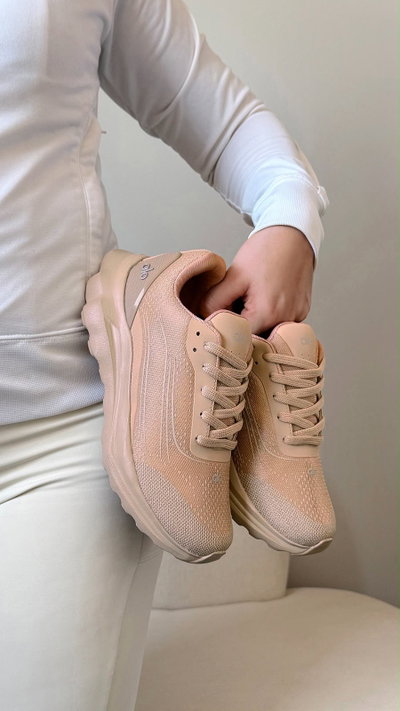 Alo Yoga Runner