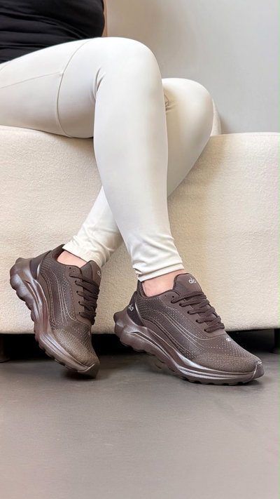 Alo Yoga Runner