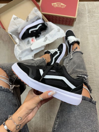 Zapatillas Vans Ultrarange negras