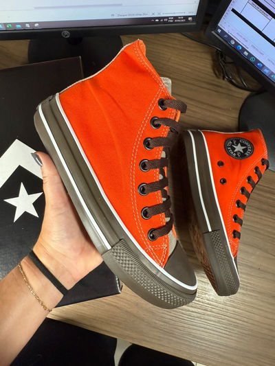 Botitas Chuck Taylor Anaranjadas y marrón 