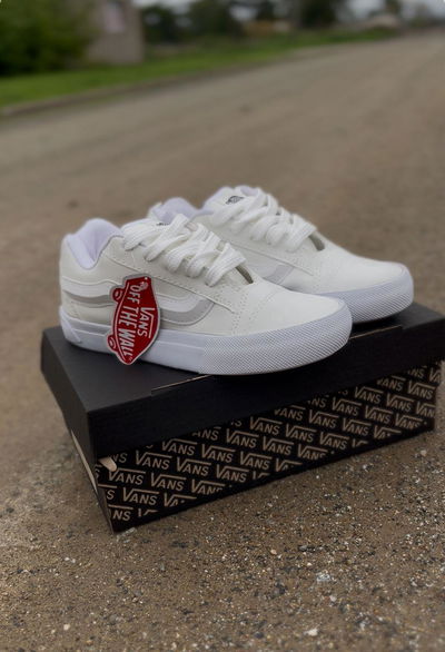 Zapatillas Vans KNU blancas de ecocuero