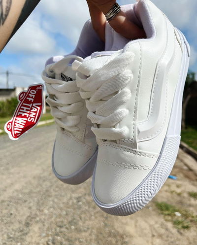 Zapatillas Vans KNU blancas de ecocuero