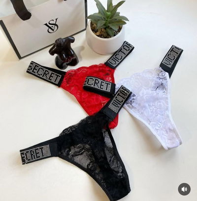 LESS VS STRASS