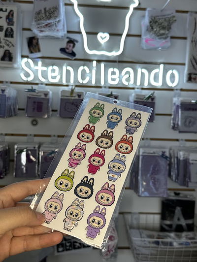 Tatuajes temporales Labubu 20x9cm