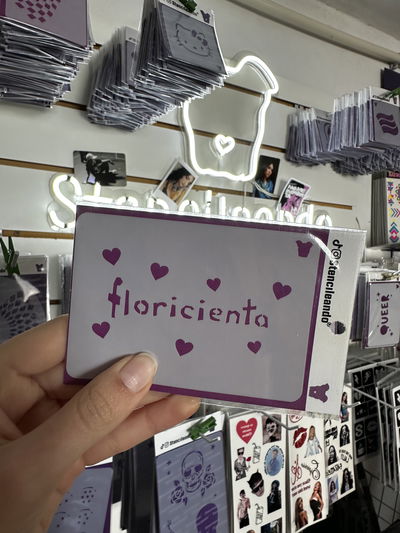 Stencil reutilizable Floricienta 10x7cm