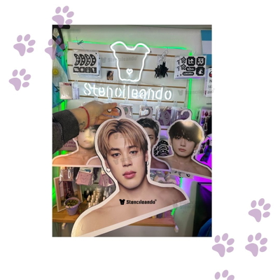 Percha Jimin BTS de madera
