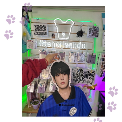 Percha Jungkook BTS de madera