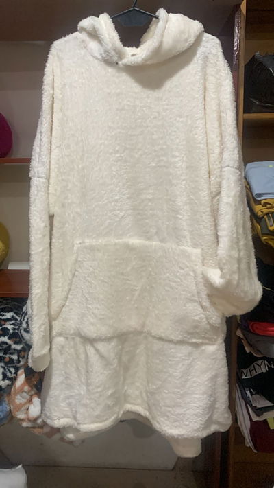 Buzo crema plus size