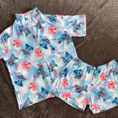 Pijama stitch y Ángel camisero talle 5