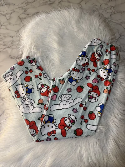 Pantalón polar melody y kitty talle 5