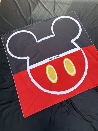 Maxi toallon mickey silueta