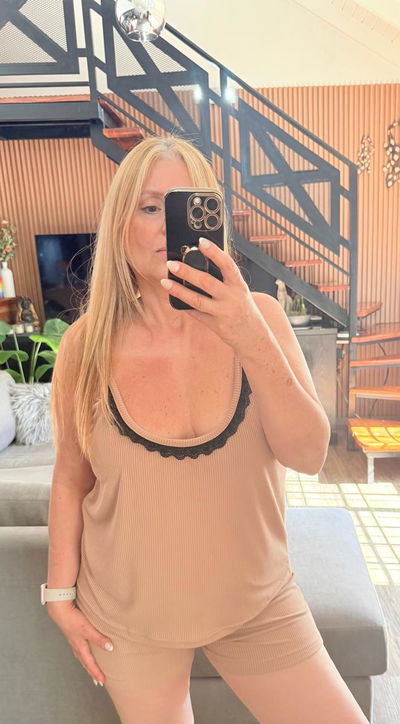 Pijama morley musculosa camel talle 8