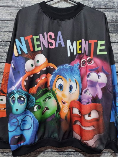 Buzo intensamente negro 