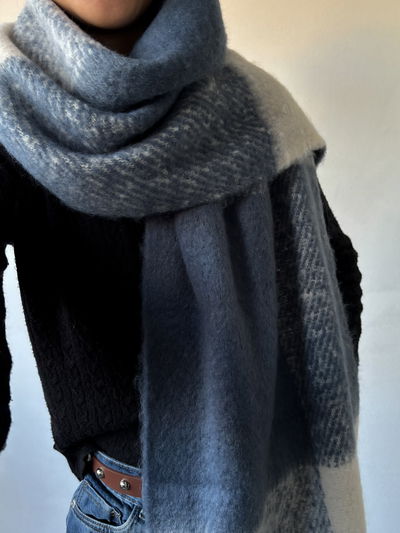 Bufandon nube (cuadriculado jeans)