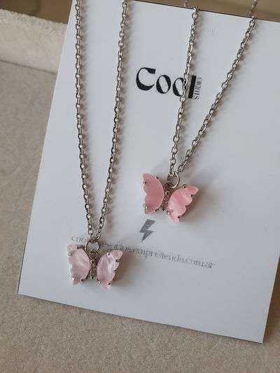 Cadenita mariposa de a.q (rosa clarita)