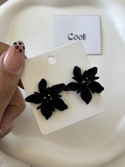 Aros flowers negras (de metal)