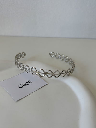 Brazalete onda (de metal)