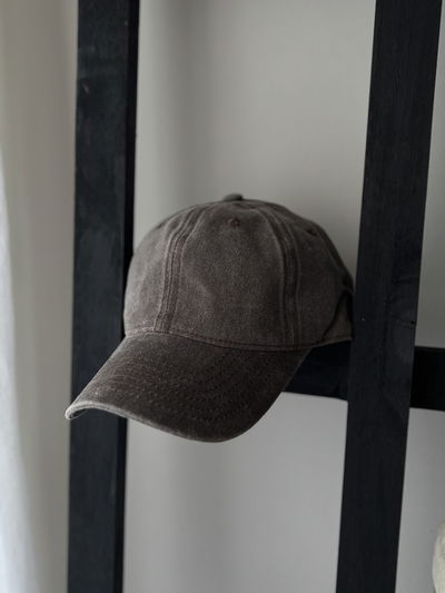 Gorra gastada estilo vintage marrón
