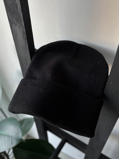 Gorro de lana negro