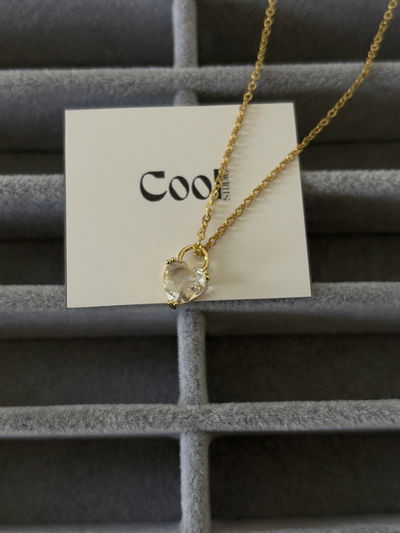 Dije corazón cúbic de oro laminado y cadena enchapada