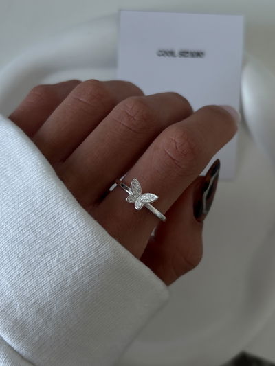 Anillo mariposa micropave (seleccionar talle)