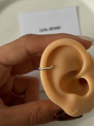 Cuff a presión liso o piercing falso (unidad) 