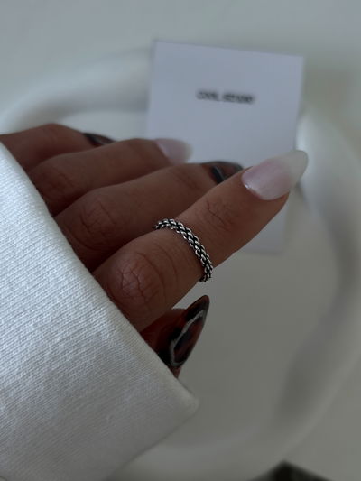 Anillo trenzado (media falange)