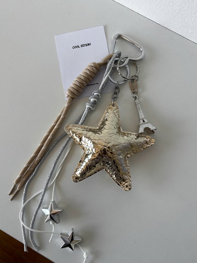 Llavero charms estrella dorada 